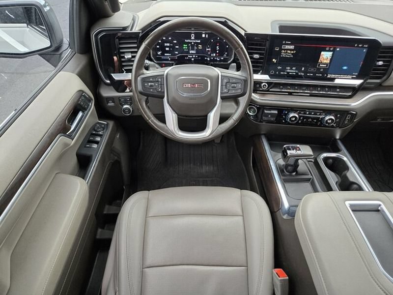 Used 2022 GMC Sierra 1500 SLT w/ SLT Premium Plus Package AWD/4WD image 14