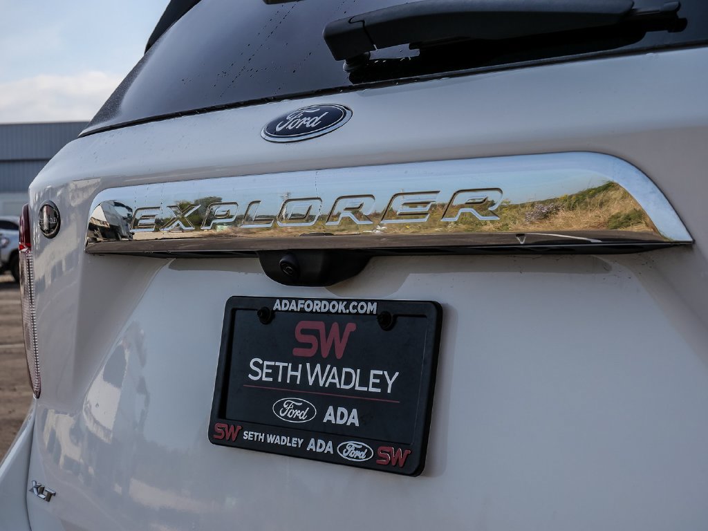 Certified 2023 Ford Explorer XLT w/ Equipment Group 202A AWD/4WD image 10
