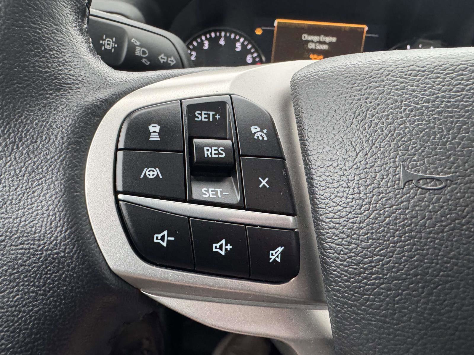 Certified 2022 Ford Explorer XLT w/ Equipment Group 202A image 38