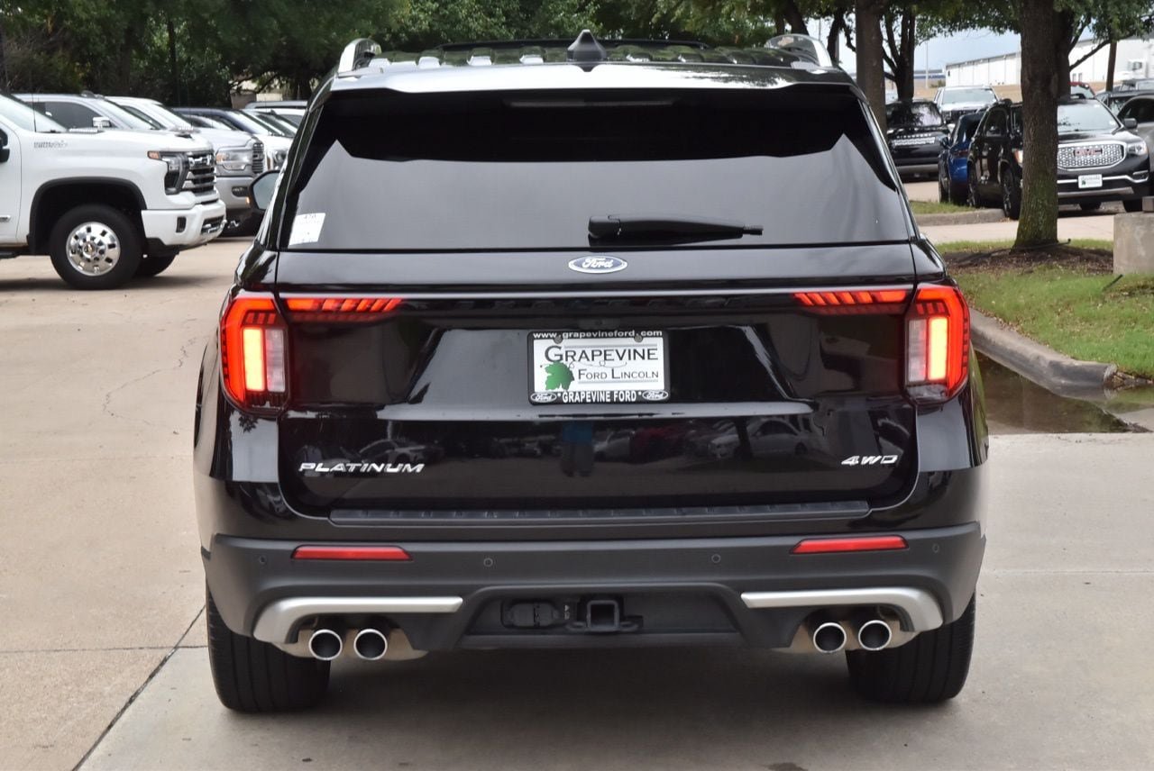 Certified 2025 Ford Explorer Platinum w/ Ultimate Package AWD/4WD image 10