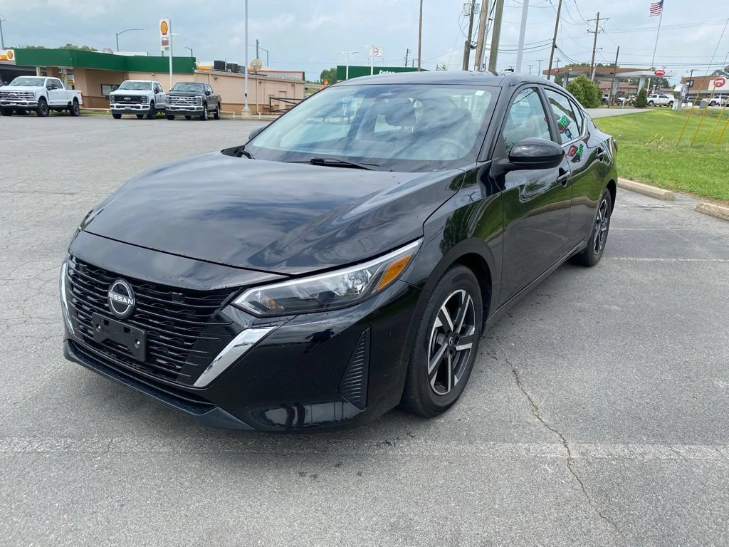 Used 2025 Nissan Sentra SV FWD image 3