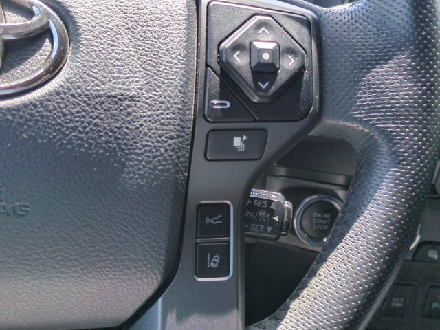 Used 2019 Toyota Tacoma TRD Off-Road AWD/4WD image 18