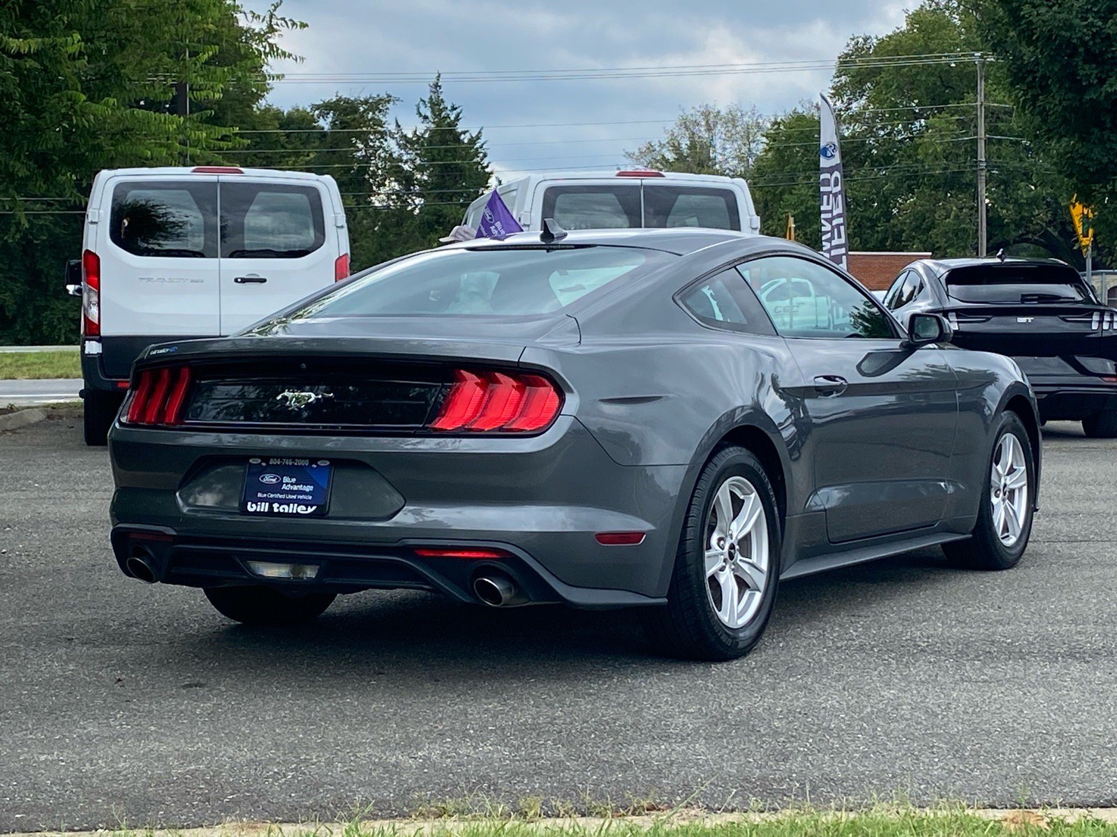 Certified 2022 Ford Mustang Coupe RWD image 4