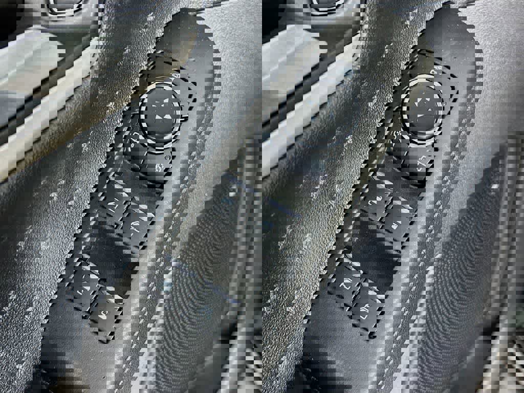 Certified 2020 Ford Escape SE image 28