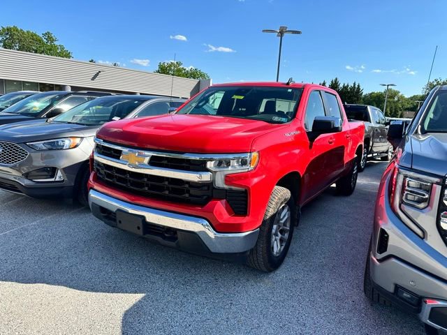 Used 2023 Chevrolet Silverado 1500 LT AWD/4WD image 2