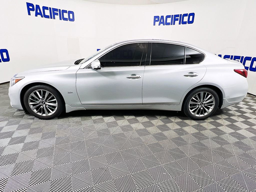 Used 2019 INFINITI Q50 Luxe w/ Essential Package (3.0T Luxe) AWD/4WD image 5