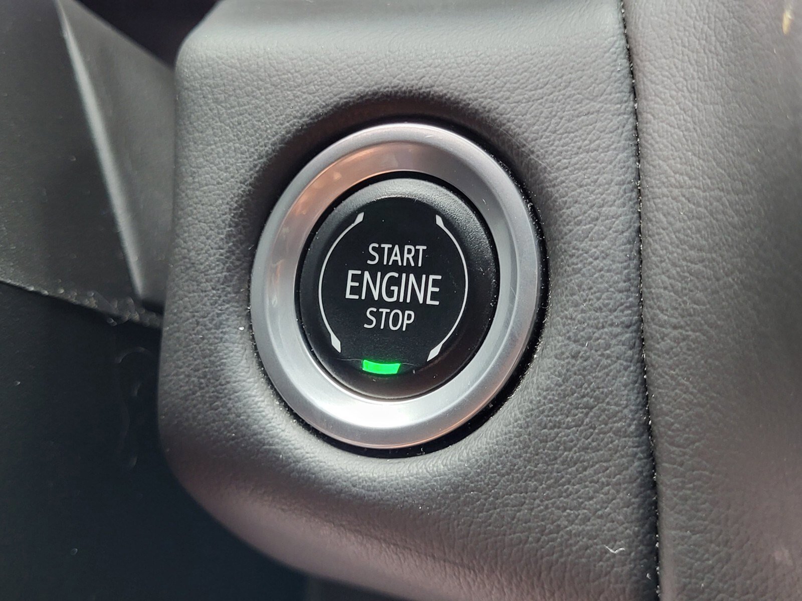 Used 2024 Chevrolet Suburban LT image 24