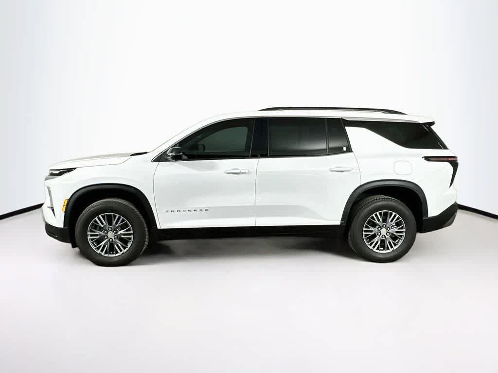 Used 2025 Chevrolet Traverse LT w/ Driver Confidence Package FWD image 3