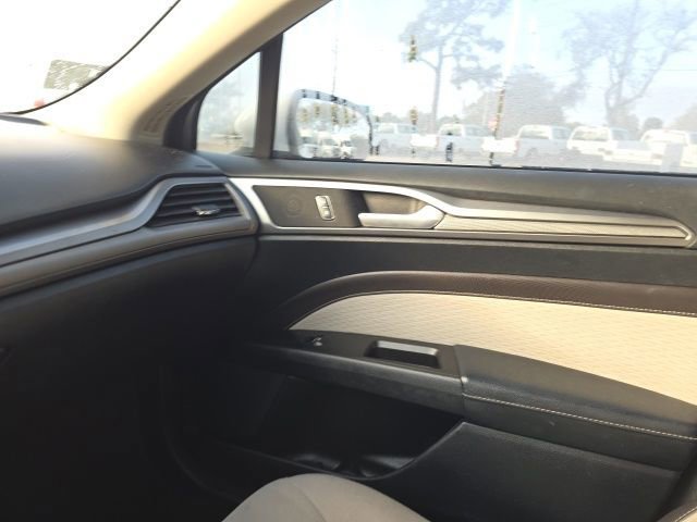 Certified 2020 Ford Fusion SE w/ Equipment Group 151A image 14