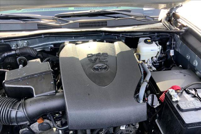 Used 2023 Toyota Tacoma TRD Off-Road AWD/4WD image 31