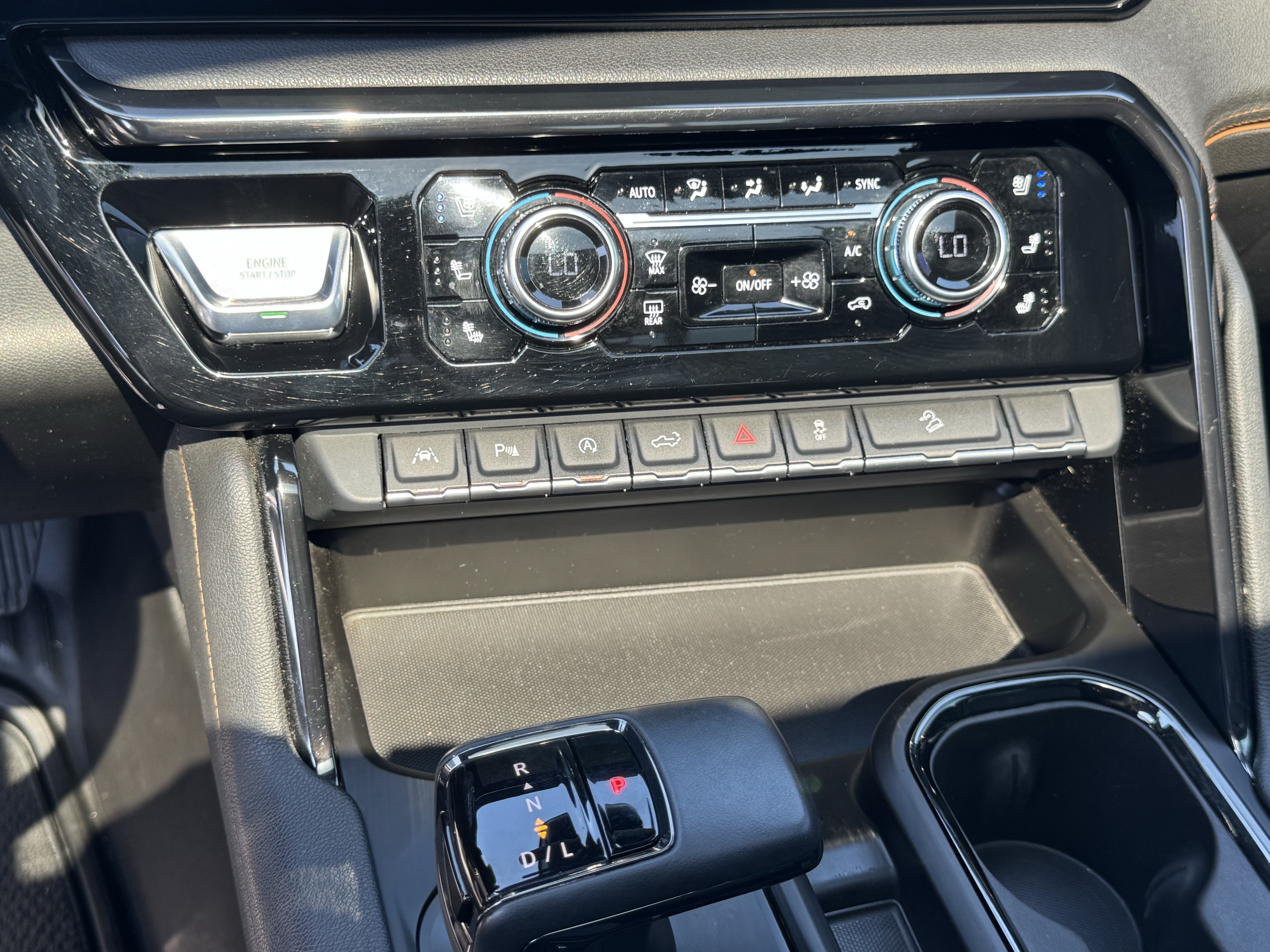 Used 2023 GMC Sierra 1500 AT4 w/ AT4 Premium Package AWD/4WD image 32