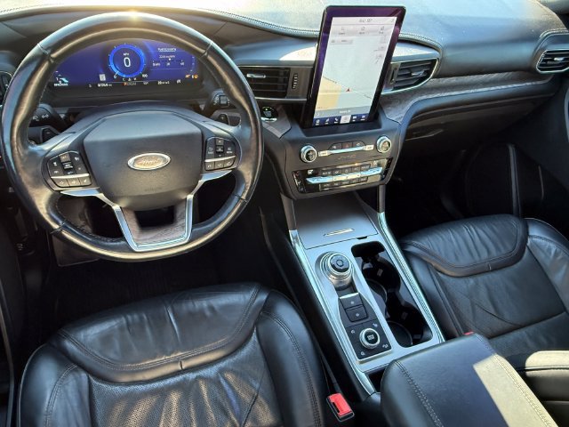 Certified 2020 Ford Explorer Platinum w/ Premium Technology Package AWD/4WD image 37
