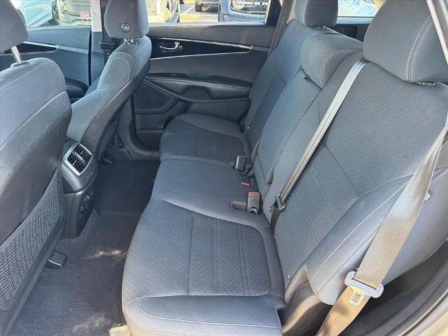 Used 2018 Kia Sorento AWD image 8
