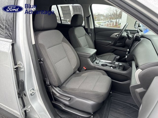 Used 2020 Chevrolet Traverse LT w/ LPO, Black Accent Package image 12