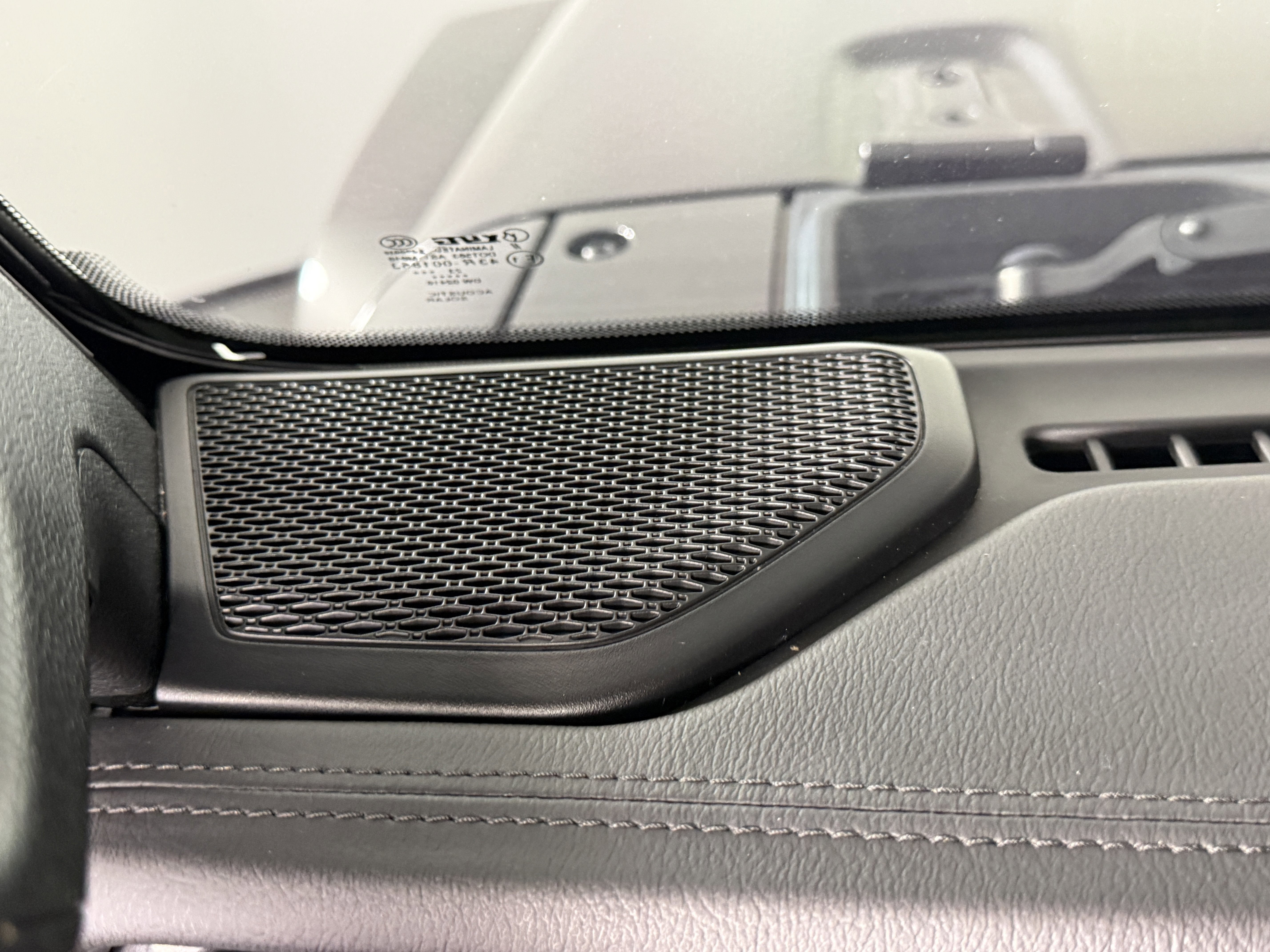 Used 2022 Jeep Wrangler Unlimited Sahara image 16