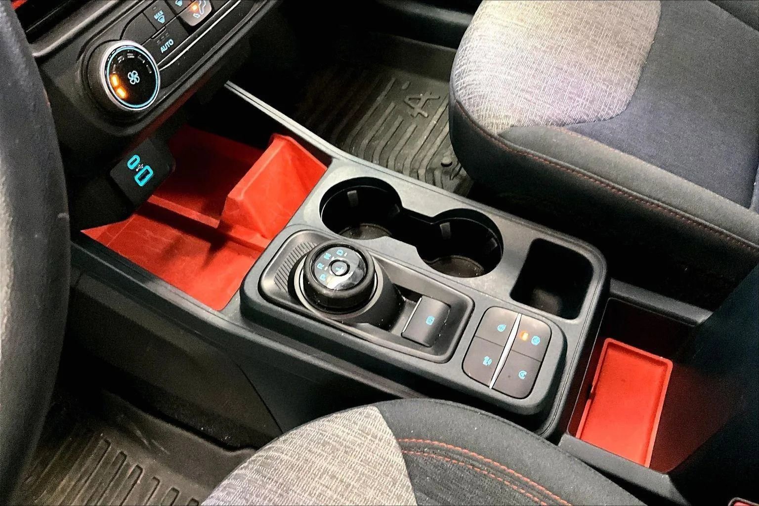 Certified 2024 Ford Maverick XLT w/ Equipment Group 300A Standard image 16