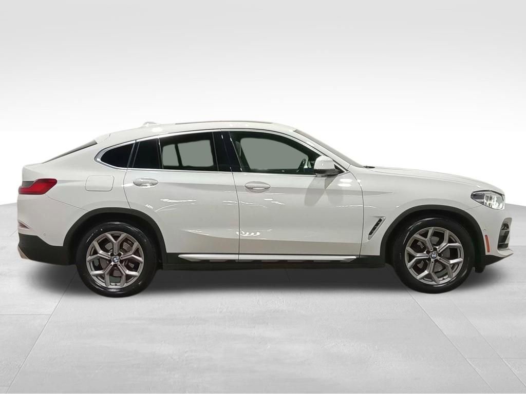 Used 2021 BMW X4 xDrive30i w/ Executive Package image 3