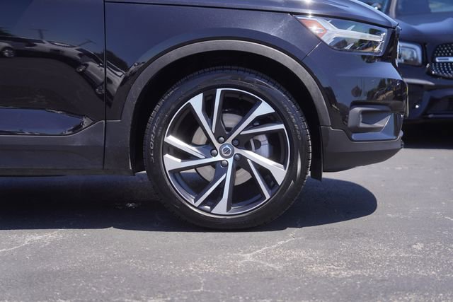 Used 2020 Volvo XC40 T5 R-Design w/ Protection Package Premier AWD/4WD image 4