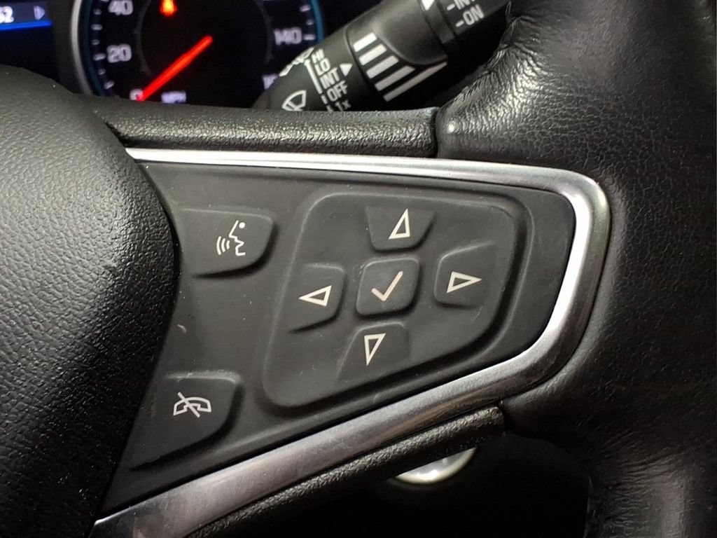 Used 2020 Chevrolet Equinox Premier AWD/4WD image 17