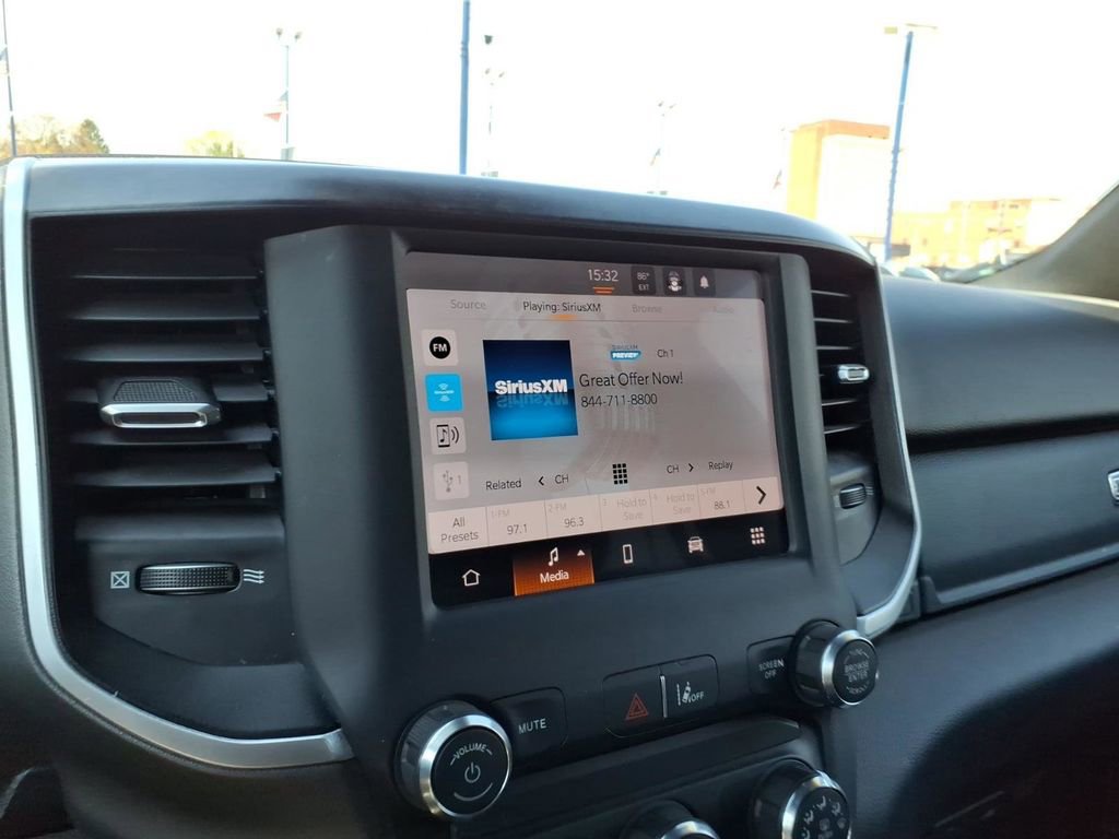 Used 2022 RAM 1500 Big Horn AWD/4WD image 19