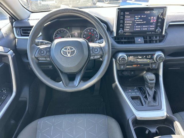 Used 2021 Toyota RAV4 XLE w/ Convenience Package FWD image 14