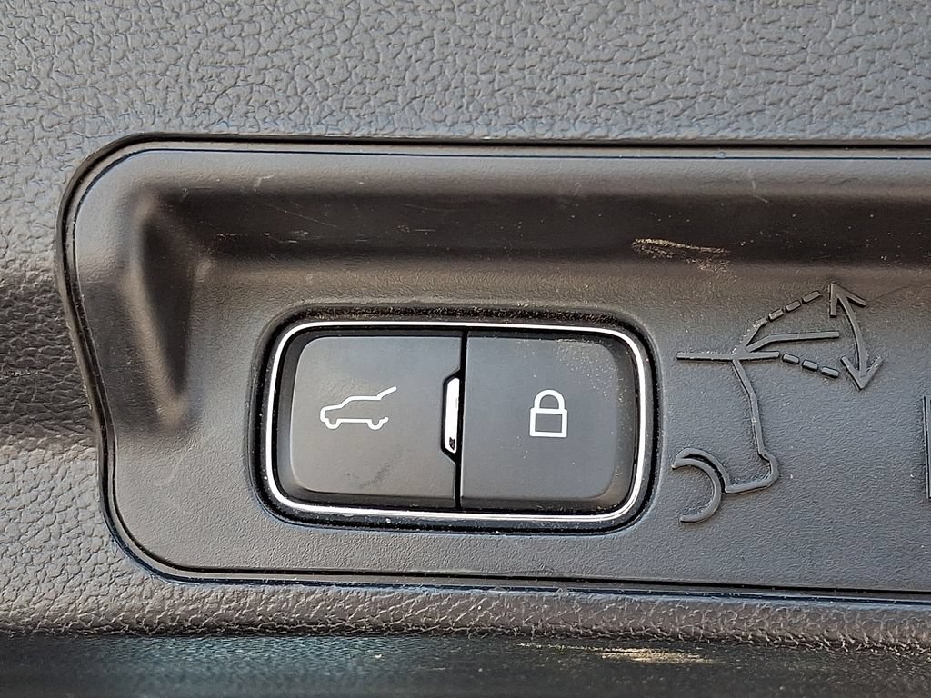 Certified 2020 Ford Explorer Limited AWD/4WD image 30