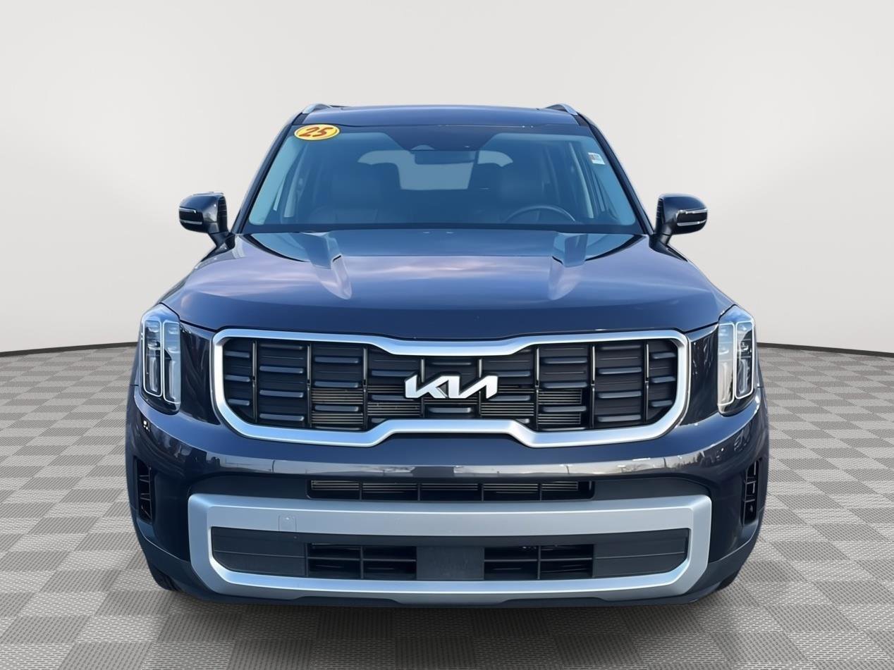 Used 2025 Kia Telluride S FWD image 2
