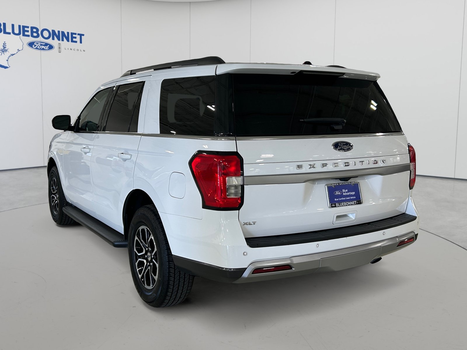 Certified 2024 Ford Expedition XLT RWD image 7