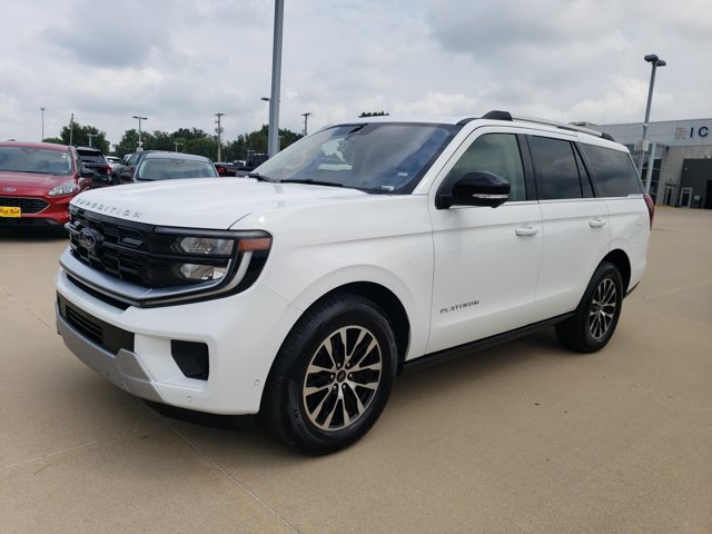 Certified 2025 Ford Expedition Platinum AWD/4WD image 3
