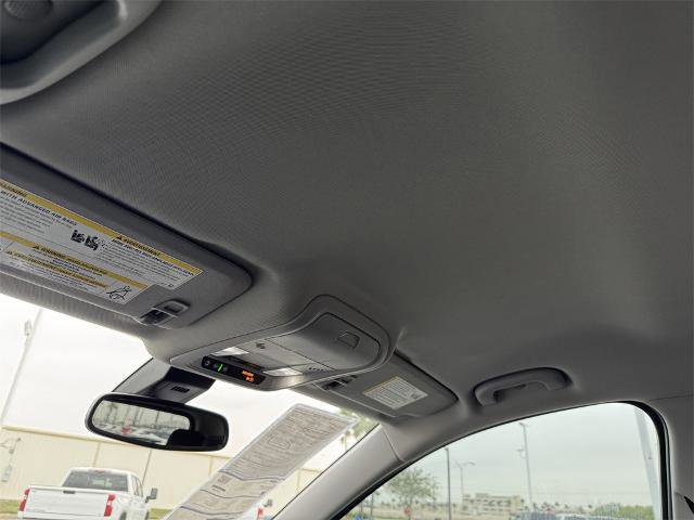 Used 2023 GMC Terrain SLE image 18