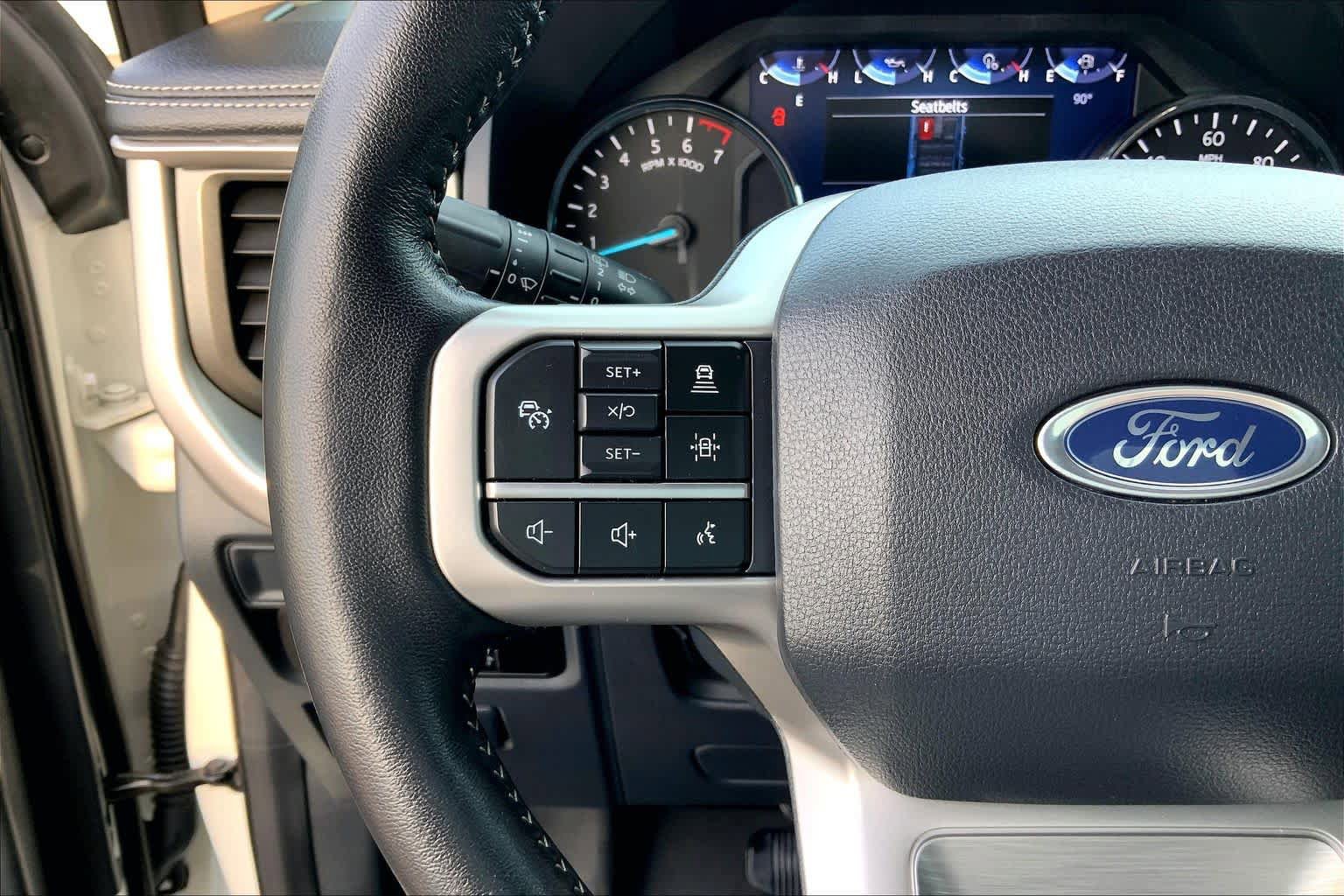 Certified 2024 Ford Expedition XLT RWD image 24