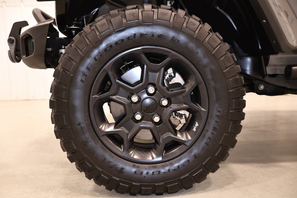 Used 2023 Jeep Gladiator Willys image 34