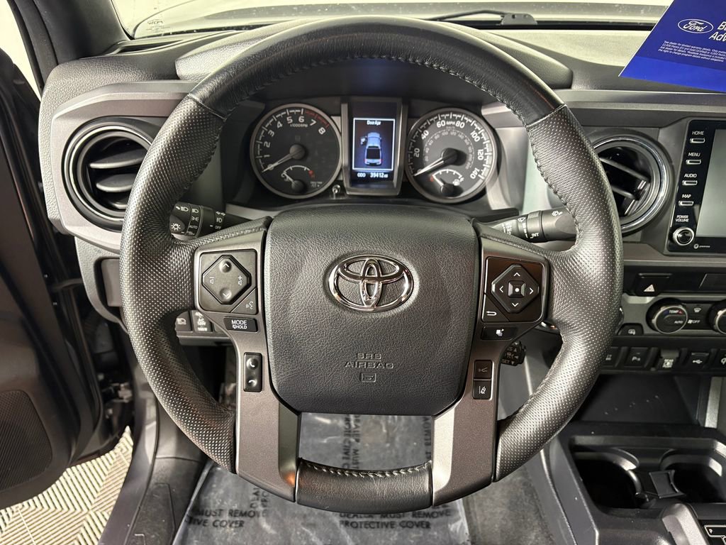 Used 2023 Toyota Tacoma TRD Off-Road w/ Technology Package AWD/4WD image 16