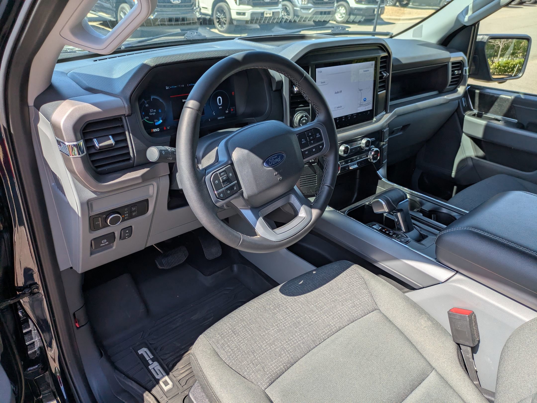 Certified 2025 Ford F150 Lightning XLT w/ Max Trailer Tow Package AWD/4WD image 18