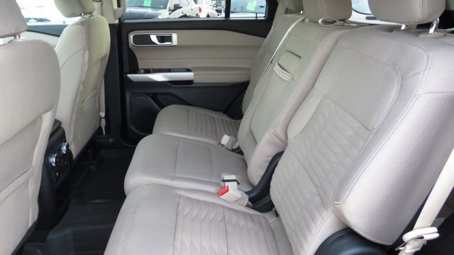 Certified 2021 Ford Explorer XLT image 11