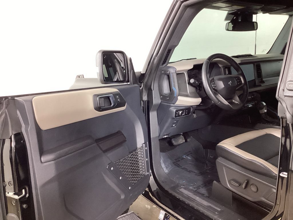 Certified 2024 Ford Bronco Wildtrak AWD/4WD image 9