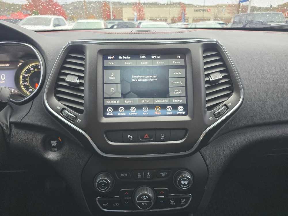 Used 2021 Jeep Cherokee Trailhawk w/ Trailer Tow Group image 12