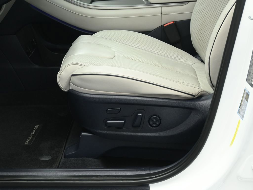 Used 2022 Hyundai Palisade Limited image 36