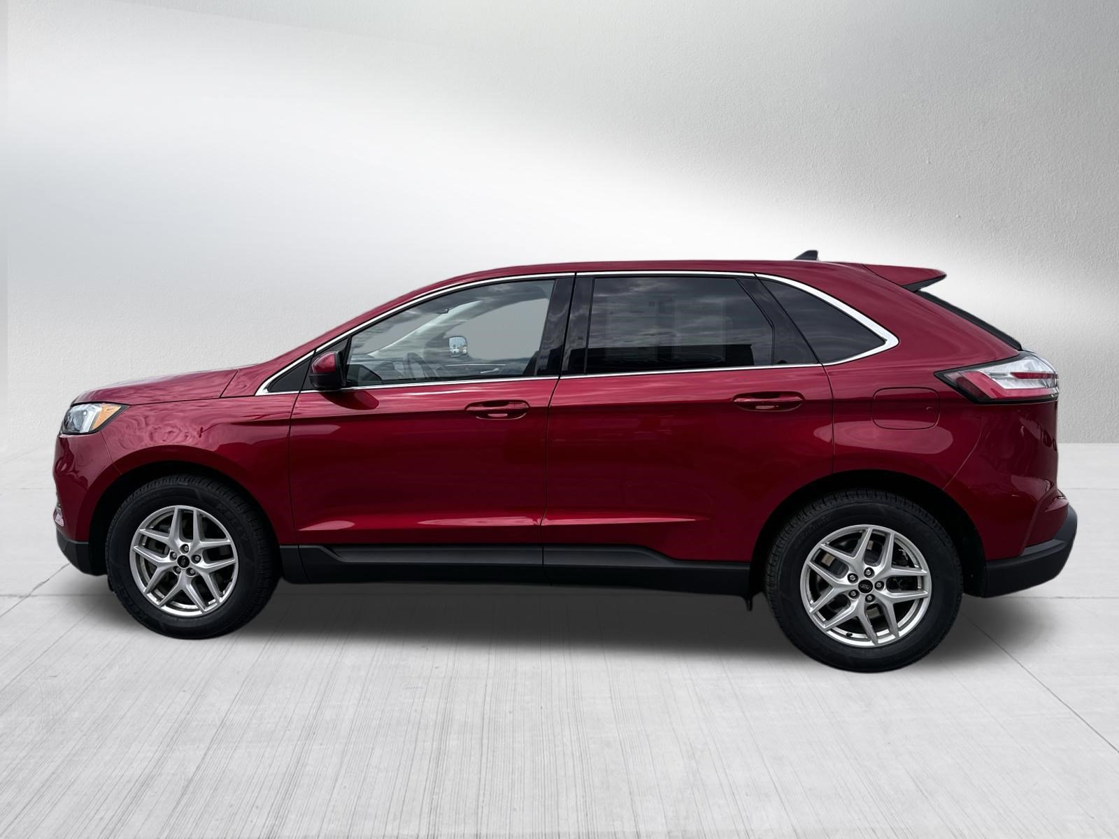 Certified 2023 Ford Edge SEL w/ Convenience Package AWD/4WD image 4