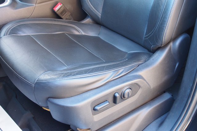 Used 2020 GMC Sierra 1500 SLT w/ SLT Premium Package image 17