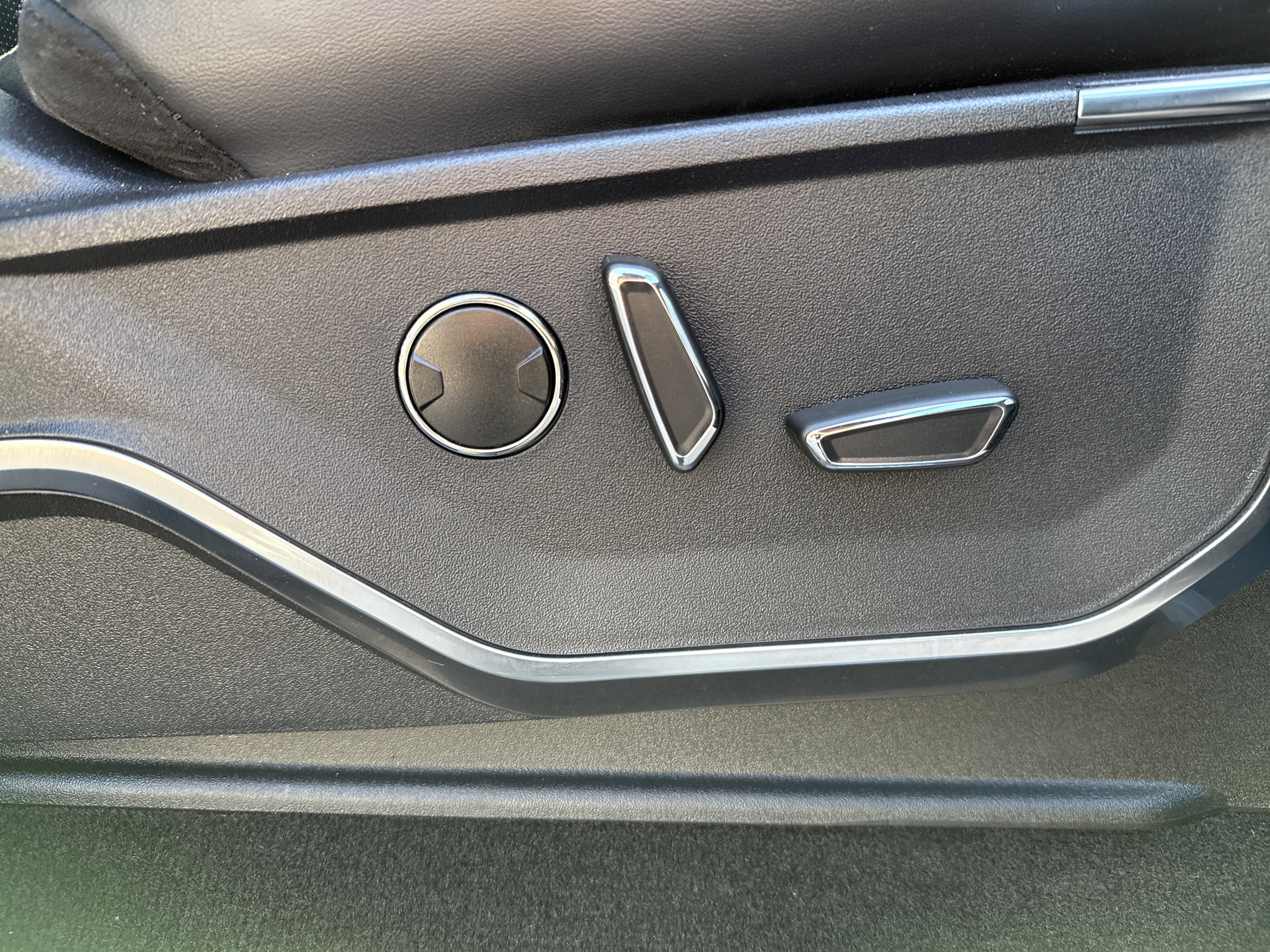 Certified 2022 Ford F150 Raptor w/ Equipment Group 801A High image 25