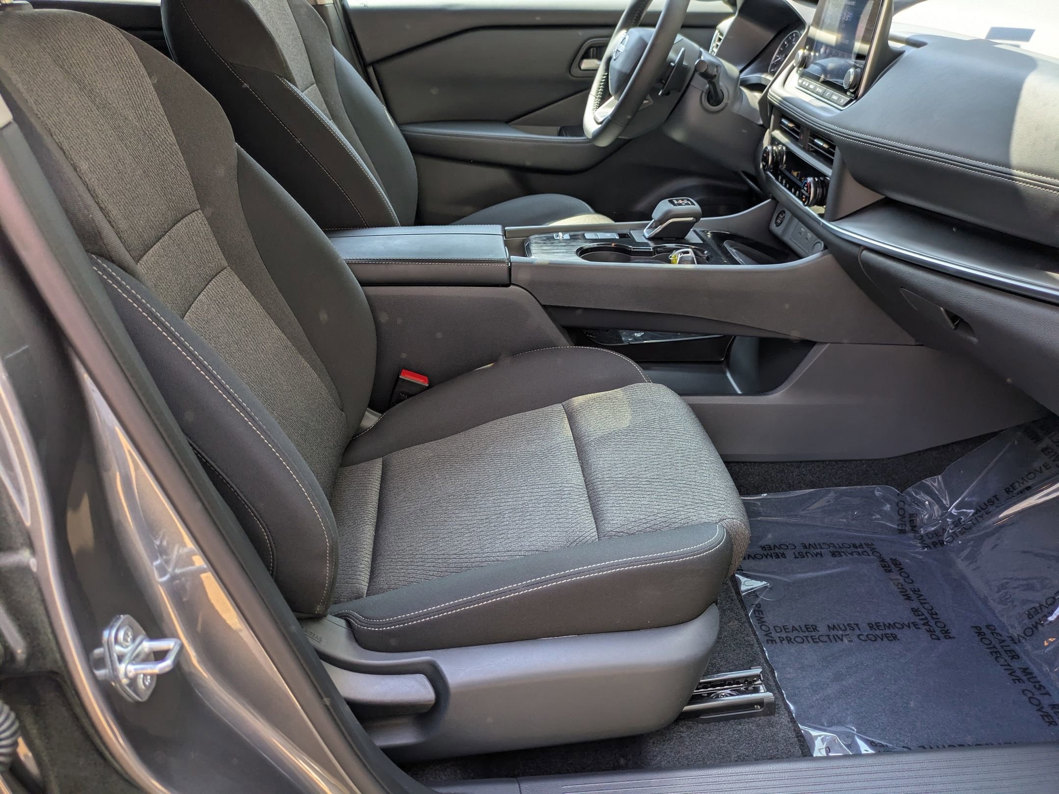 Used 2026 Nissan Rogue SV FWD image 37