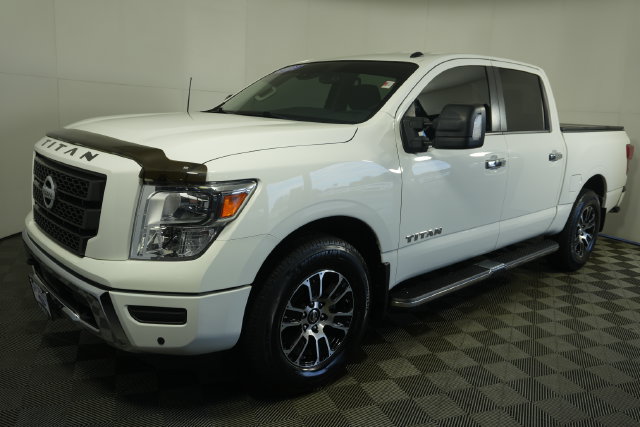 Used 2021 Nissan Titan SV w/ SV Convenience Package AWD/4WD image 7