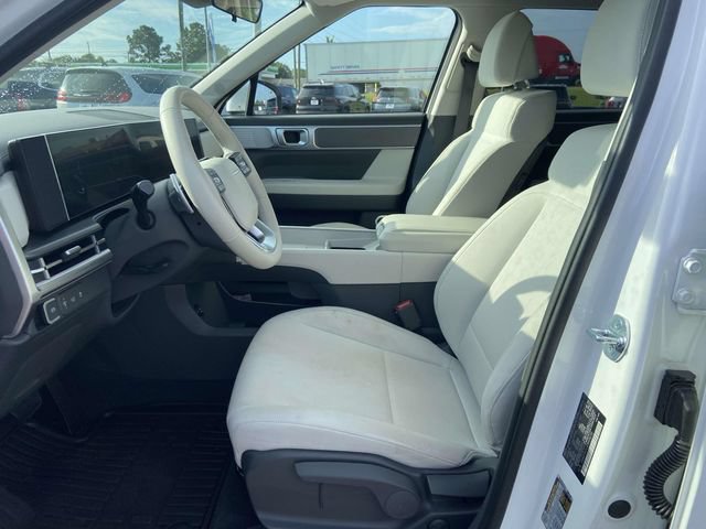 Used 2026 Hyundai Santa Fe SE FWD image 15