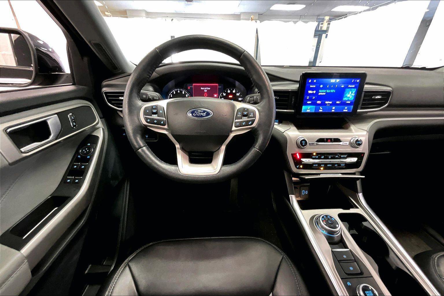 Certified 2023 Ford Explorer XLT w/ Equipment Group 202A image 7