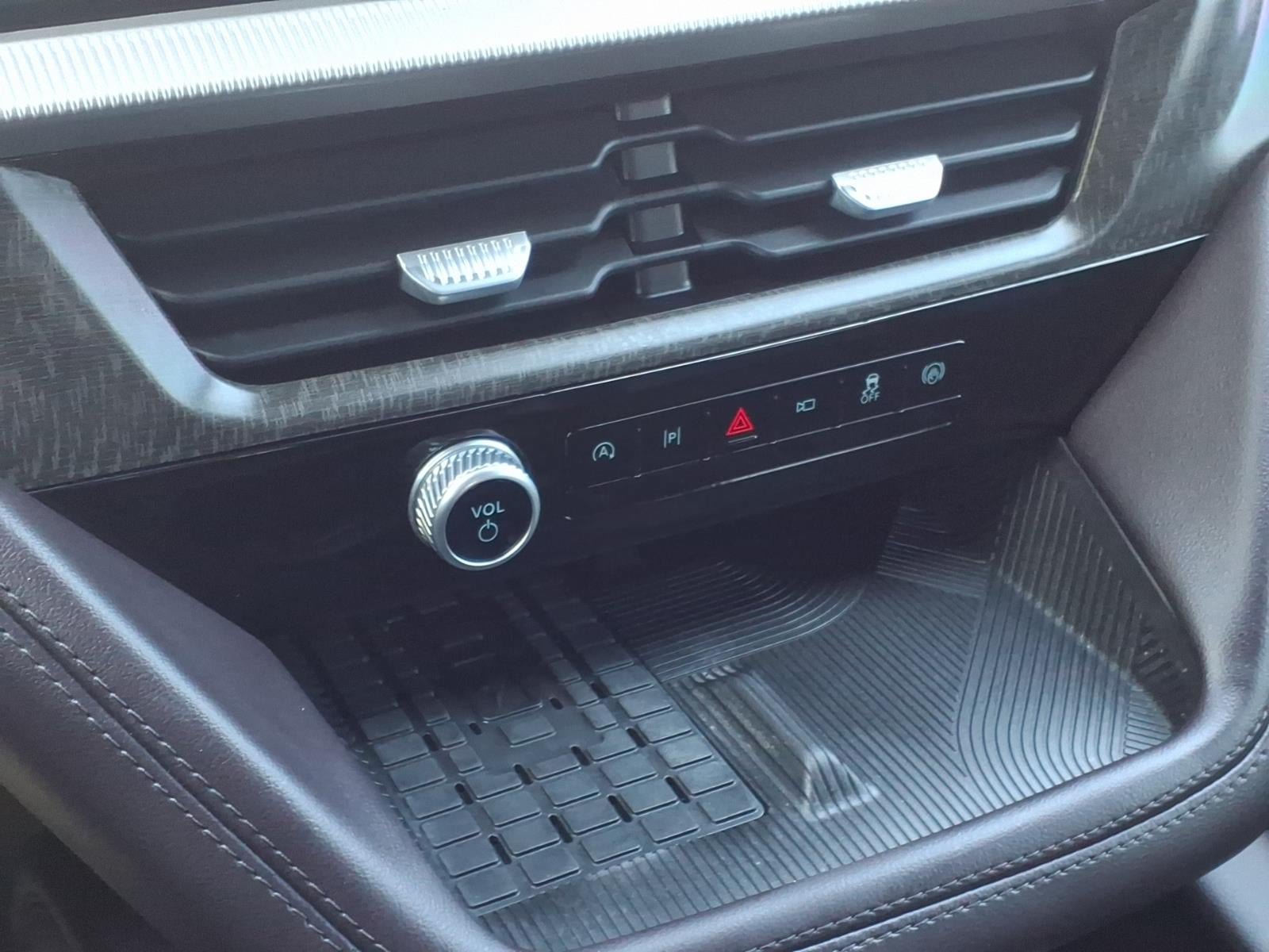 Certified 2025 Ford Explorer Platinum RWD image 27