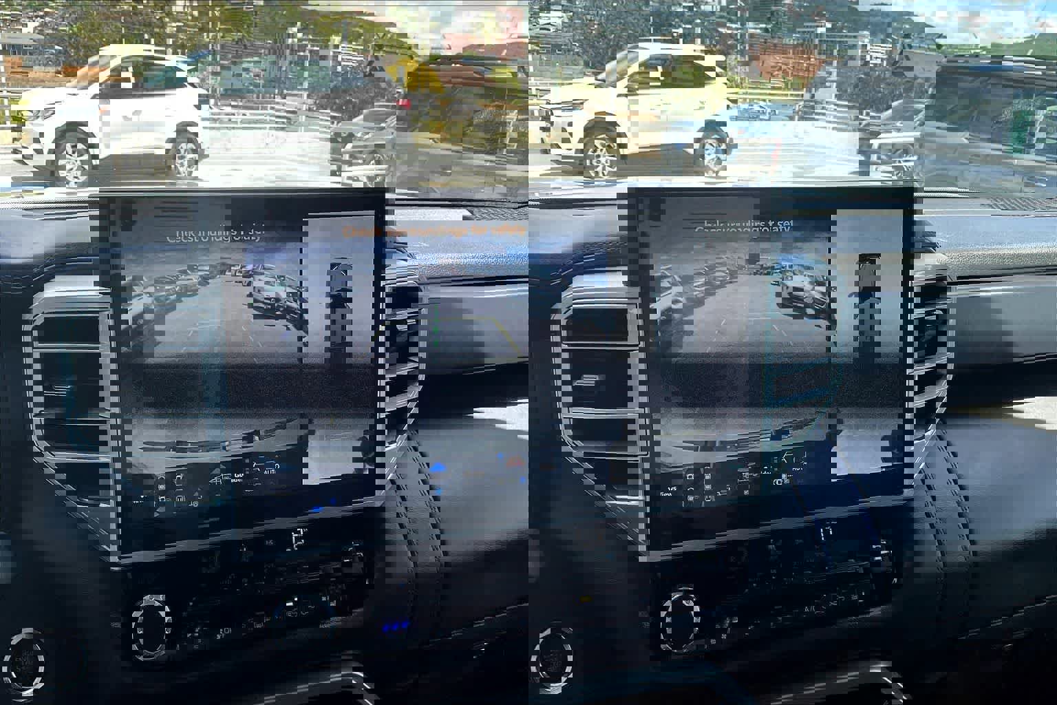 Used 2024 Toyota Tundra Platinum image 26