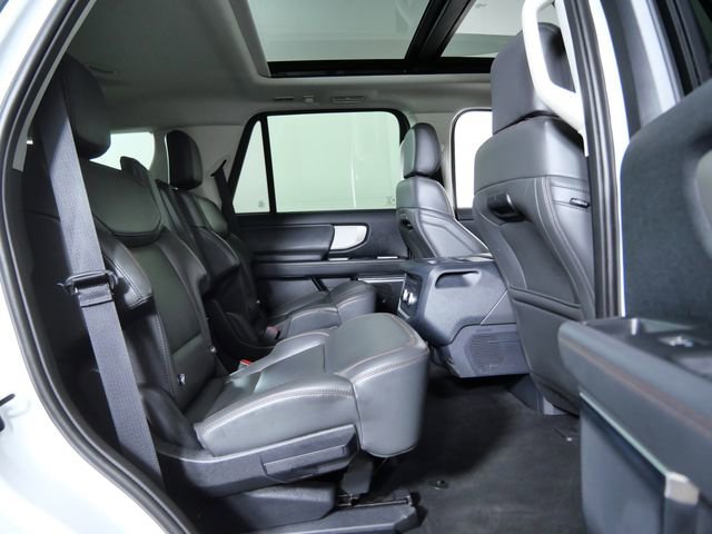 Certified 2025 Ford Expedition Active AWD/4WD image 14