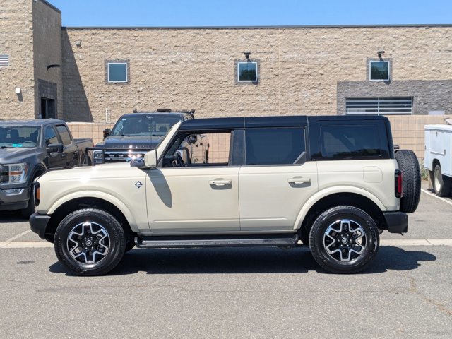 Certified 2025 Ford Bronco Outer Banks AWD/4WD image 9