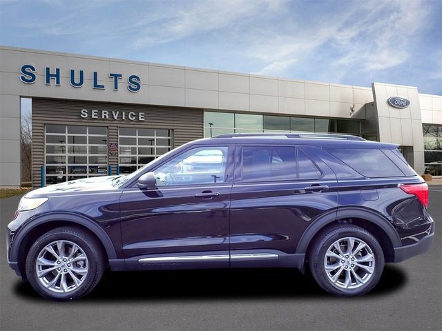 Certified 2022 Ford Explorer XLT w/ Equipment Group 202A image 6